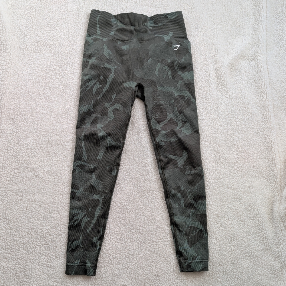 EUC Gymshark Camp Adapt Seamless Butt Scrunch Leggings